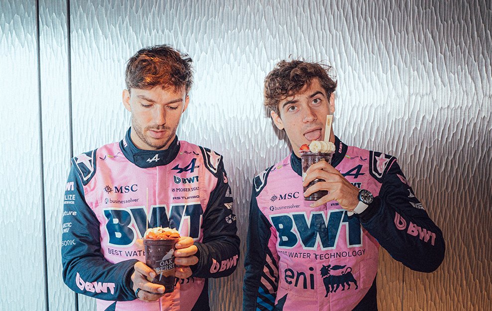 Franco Colapinto y Pierre Gasly con sus bowls de açaí OAKBERRY